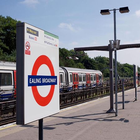 Spacious 2 Bedroom Apartment In Ealing Broadway 外观 照片