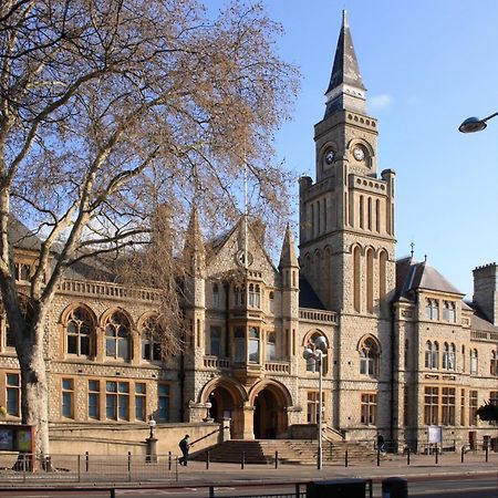Spacious 2 Bedroom Apartment In Ealing Broadway 外观 照片