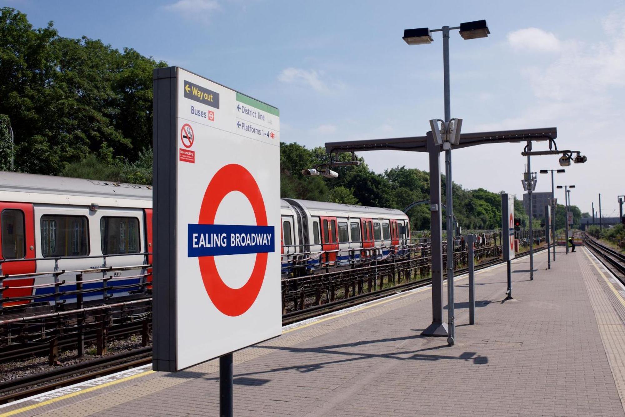 Spacious 2 Bedroom Apartment In Ealing Broadway 外观 照片